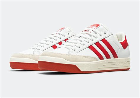 adidas schuhe 2021 herren|Adidas 3 striped sneakers.